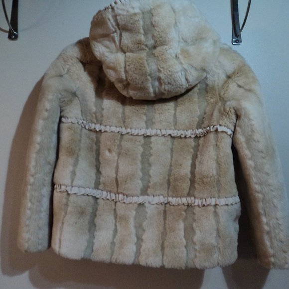 Girl's Juicy Couture faux fur jacket size 12 - Picture 7 of 7